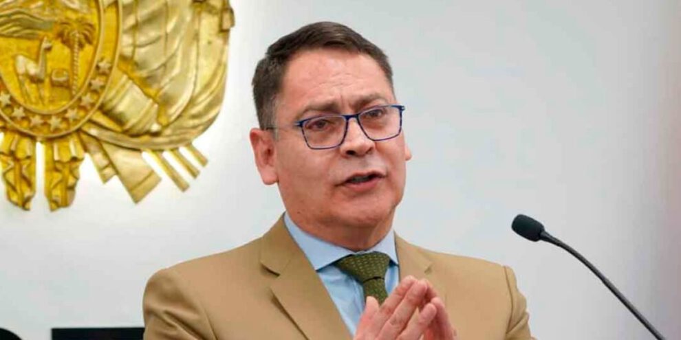 El viceministro de Régimen Interior, Jhonny Aguilera, intercambia información sobre Sebastián Marset