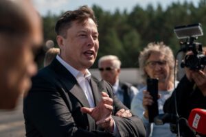 Pelea de Elon Musk y Zuckerberg en suspenso por razones médicas