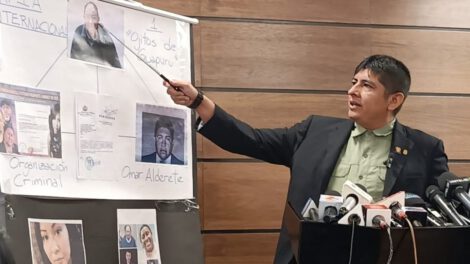 Rolando Cuéllar presenta pruebas contra Carlos Romero y la red delictiva Ojitos de Guapurú