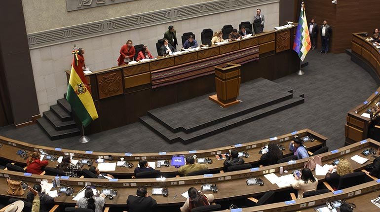 Ley de elecciones judiciales y la ausencia de asambleístas del MAS