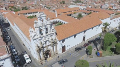 Adulto mayor muere en el Hospital Santa Bárbara de Sucre