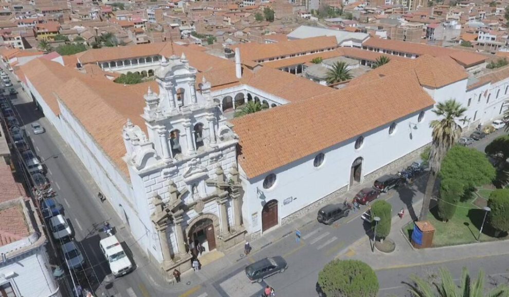Adulto mayor muere en el Hospital Santa Bárbara de Sucre