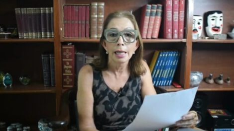 Denuncia de la senadora Centa Rek sobre el premio a Joel Hernández por negar medidas cautelares