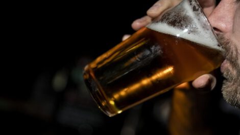 Terapia génica contra el alcoholismo