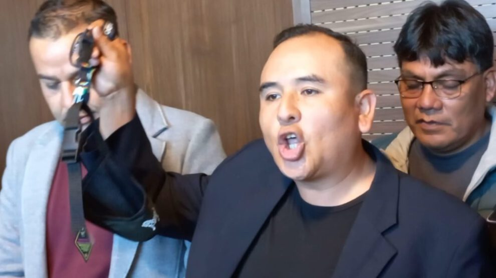 Diputado del Movimiento Al Socialismo, Daniel Rojas, defiende a Evo Morales