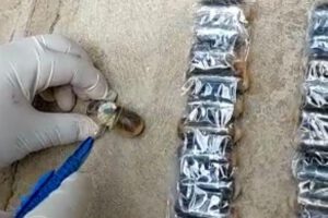 Cápsula de cocaína explota en el organismo de un joven