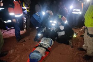 Rescate de turista suiza que cayó 8 metros en río de Sacopampa