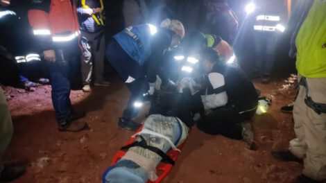 Rescate de turista suiza que cayó 8 metros en río de Sacopampa