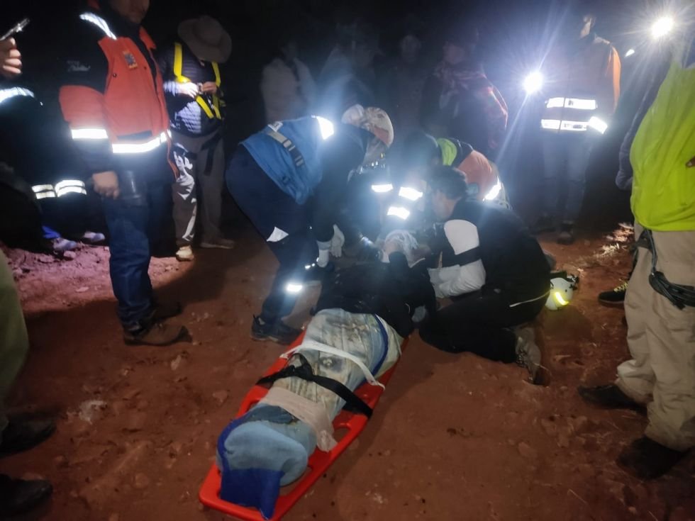 Rescate de turista suiza que cayó 8 metros en río de Sacopampa