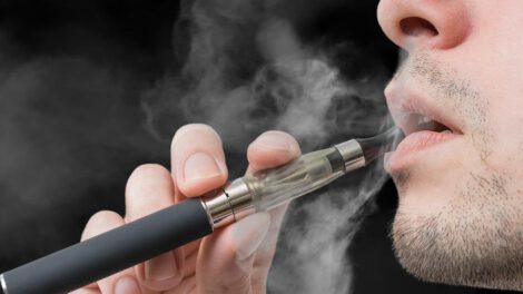 Cigarrillos electrónicos causan daño a los pulmones