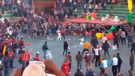 Congreso de la Csutcb en El Alto termina en incidentes