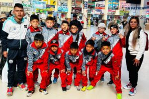 Selección orureña de futsal Sub-10 en viaje a Santa Cruz