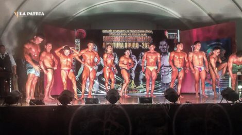 Miss y Míster Novatos 2023 en el torneo de fisicoculturismo en Oruro