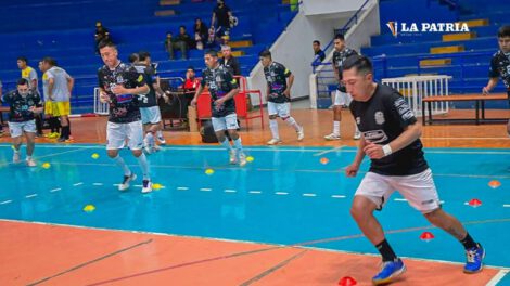 Jugadores del cuadro de Fantasmas Morales Moralitos en la Liga Nacional de Futsal