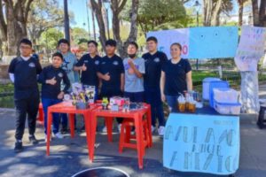 Estudiantes de Sucre participan en Robomatrix 2023