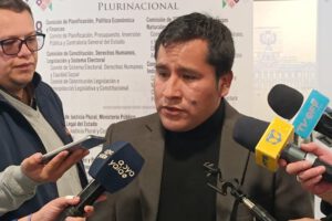 Persecución política en Potosí por Israel Huaytari