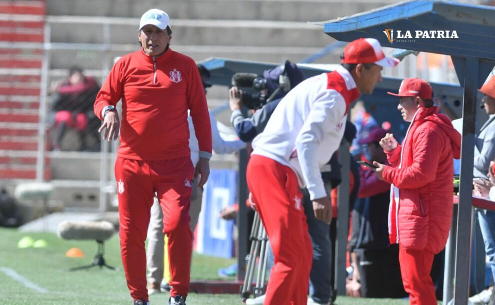 Álvaro Peña deja la dirección técnica del Independiente de Sucre