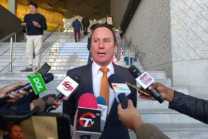 Denuncias por extorsión y estupro contra diputado del MAS