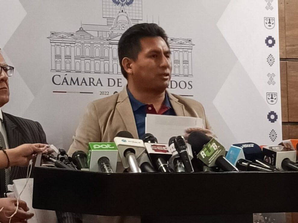 Denuncia a la UPEA por la emisión de títulos irregulares