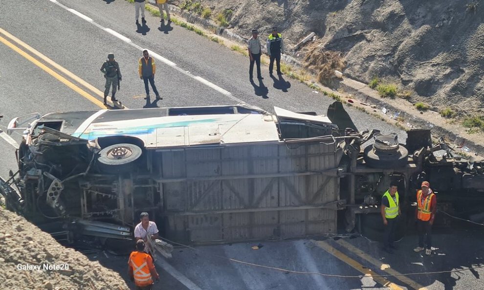 Accidente en Oaxaca con inmigrantes venezolanos