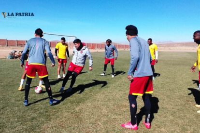 CDT Real Oruro entrena con la esperanza de comenzar ganando