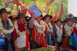 Lucio Quispe posesionado como dirigente de la CSUTCB