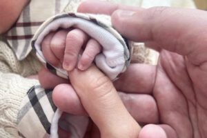 Sandra Alcázar comparte la llegada de su primogénita