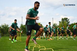 Selección boliviana inicia su trabajo con Gustavo Costas