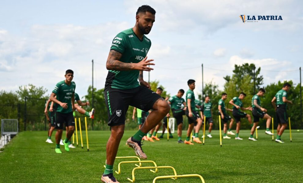 Selección boliviana inicia su trabajo con Gustavo Costas