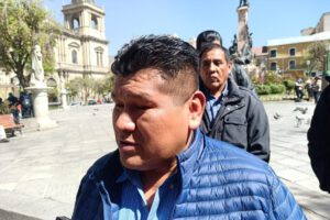 Impugnación del congreso del MAS por Fidel Surco