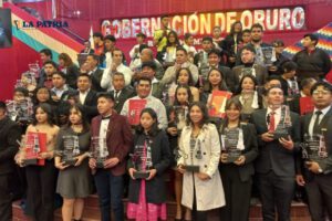 Faros de Oro y Plata entregados a los mejores deportistas de Oruro