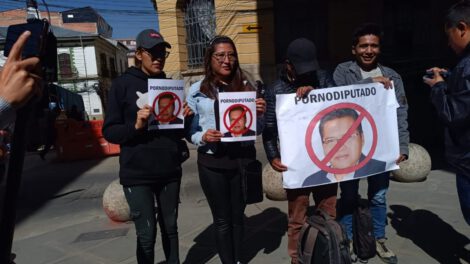 Destitución del diputado Jáuregui por acoso y extorsión