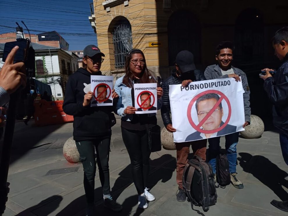 Destitución del diputado Jáuregui por acoso y extorsión