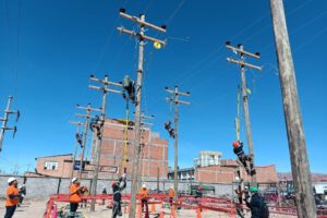 Rodeo Interno de Linieros en ENDE DeOruro