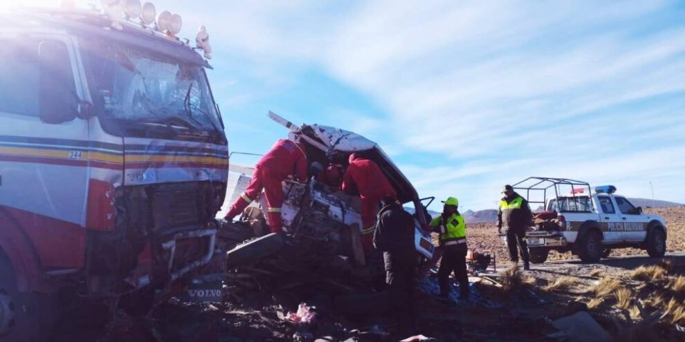 Choque frontal en Potosí deja cuatro muertos y tres heridos graves