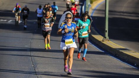 Carrera pedestre UMSS para bachilleres