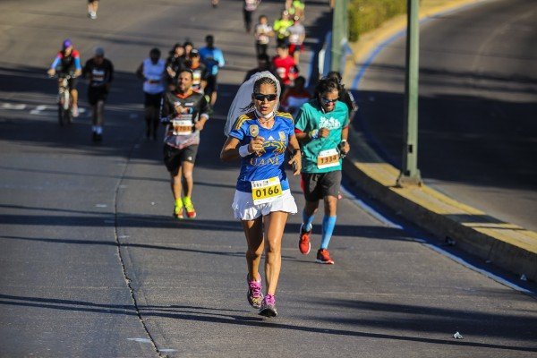 Carrera pedestre UMSS para bachilleres