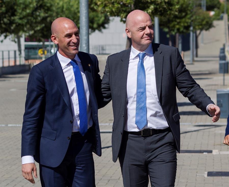 Luis Rubiales suspendido por FIFA