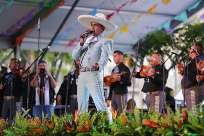 Renovación del mariachi en México durante el Encuentro Internacional