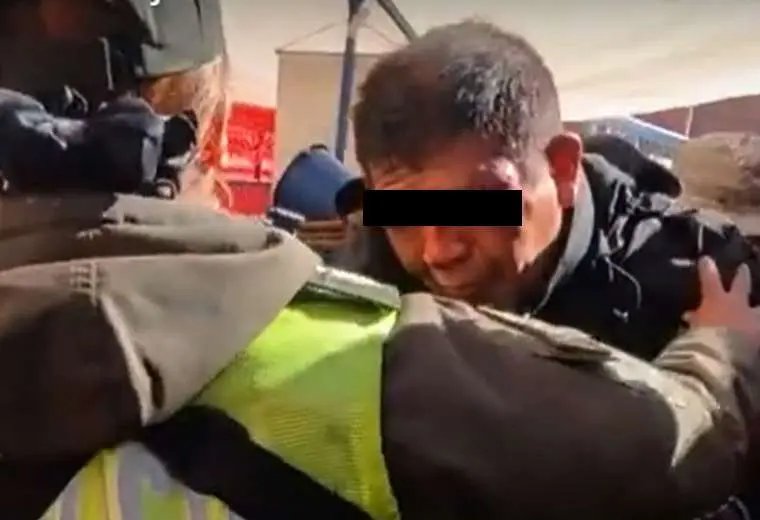Atraco en feria de El Alto deja un policía herido