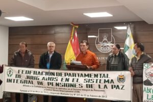 Senador Rodrigo Paz impugna decisión del Tribunal Constitucional sobre obligación de transferencia de aportes