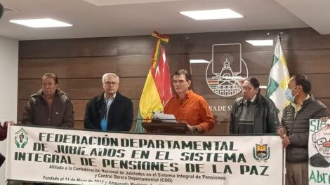 Senador Rodrigo Paz impugna decisión del Tribunal Constitucional sobre obligación de transferencia de aportes