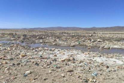 Contaminación minera y acumulación de plásticos en el Lago Uru Uru