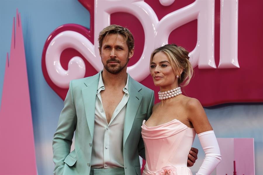 Actor canadiense Ryan Gosling y actriz australiana Margot Robbie en la premier de Barbie