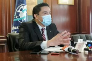Paros y bloqueos frenan economía según Gustavo Jáuregui