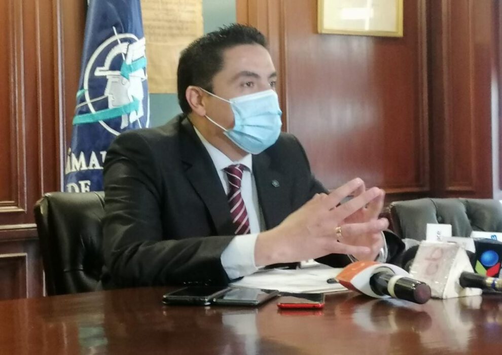 Paros y bloqueos frenan economía según Gustavo Jáuregui