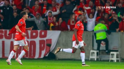 Enner Valencia marcó los tres goles para Internacional en la Copa Libertadores
