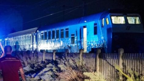 Accidente ferroviario en Italia: cinco trabajadores mueren arrollados por tren