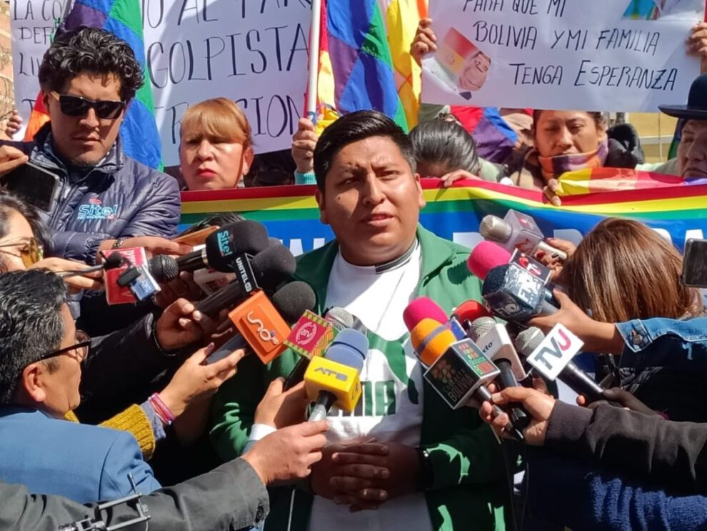 Bloqueo nacional de carreteras anunciado por la Csutcb paralela