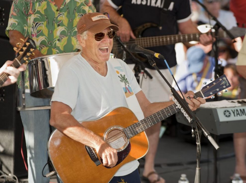 Fotografía de Jimmy Buffett durante un concierto en Duval Street en Key West